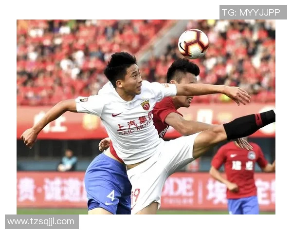 上海足球队在足球团队协作排行榜中荣获第五名展现出强大团队精神与默契配合 上海足球队在足球团队协作排行榜中荣获第五名展现出强大团队精神与默契配合