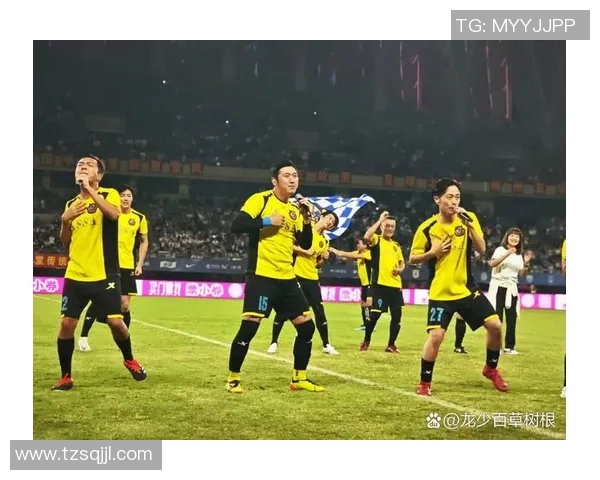 业余球员勇敢挑战足球明星展现激情与梦想的碰撞之旅 业余球员勇敢挑战足球明星展现激情与梦想的碰撞之旅