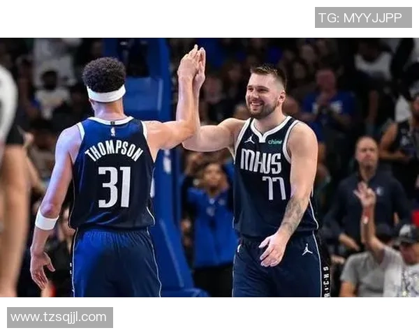 足球巨星闪耀NBA球馆引发球迷热潮激情碰撞体育盛宴 足球巨星闪耀NBA球馆引发球迷热潮激情碰撞体育盛宴